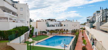 Piso en venta en Calle Poseidon, Nueva Torrequebrada