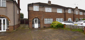 3 bed semi-detached house for sale