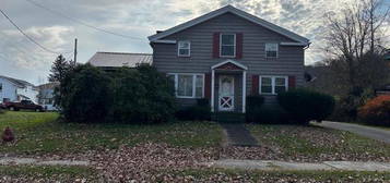 47 Ford St, Youngsville, PA 16371