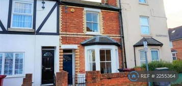 2 bedroom terraced house