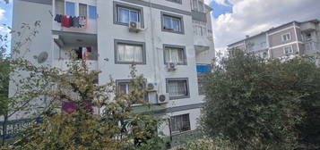 Buca İzkent 2+1 Satılık Arakat Bakımlı Daire