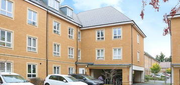 Flat for sale in Kenyon Way, Slough SL3