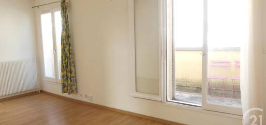 Location appartement 1 pièce 28 m²