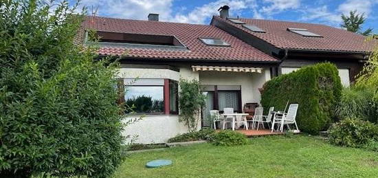 DHH in Top-Lage mit Gartenparadies für Ihre Kids zum Spielen und Toben !!!