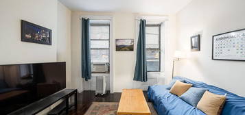 935 Park Ave APT 4S, Hoboken, NJ 07030