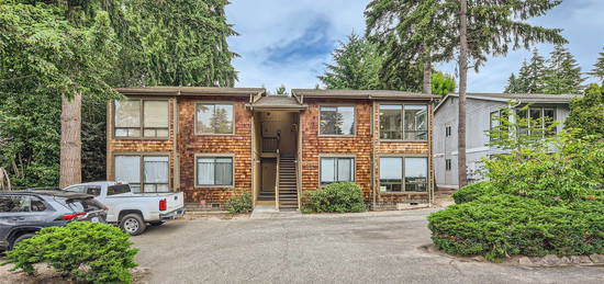 12606 SE 30th St #3, Bellevue, WA 98005