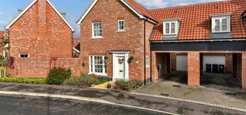 3 bedroom link detached house for sale