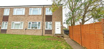 Maisonette for sale in Luther Close, Edgware, Greater London HA8