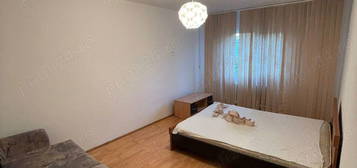 Vand Apartament 3 camere zona Nicolina (in spate la LIDL) -Proprietar