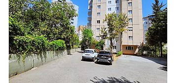 KOZYATAĞI BAYAR CADDESİ ÜZERİ FERAH 3+1 BALKONLU KİRALIK