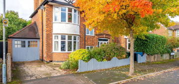 4 bed detached house for sale