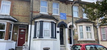 Terraced house to rent in Salisbury Road, Chatham ME4