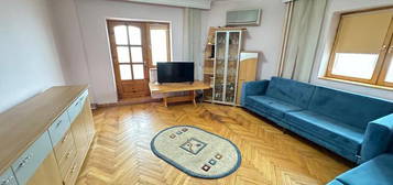 Apartament 3 camere, zona Dobrogea