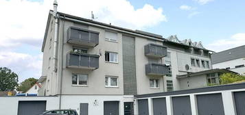 Großzügige 3 Zimmer Whg mit Balkon und Stellplatz