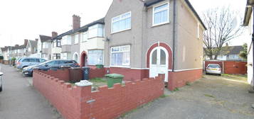 End terrace house to rent in Crosby Road, Dagenham RM10