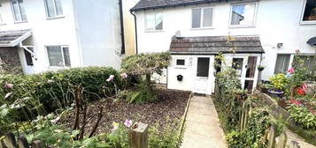 3 bed semi-detached house to rent