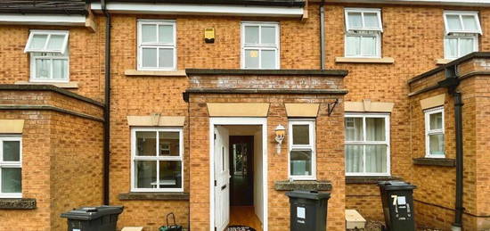 4 bedroom terraced house