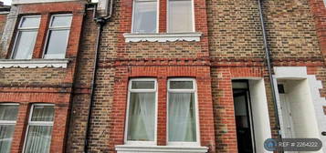 6 bedroom terraced house