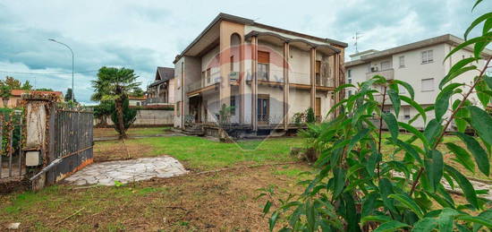 Casa indipendente in vendita a Fagnano Olona