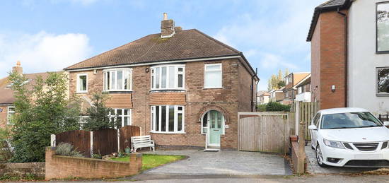 3 bed semi-detached house for sale