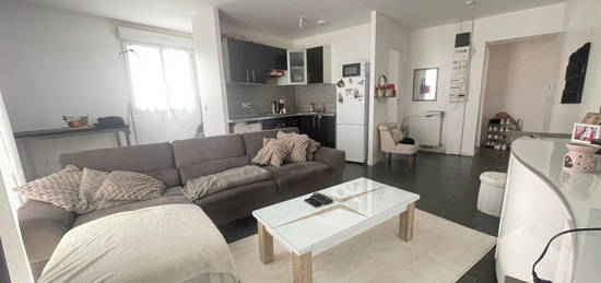 Appartement  à vendre, 4 pièces, 2 chambres, 56 m²