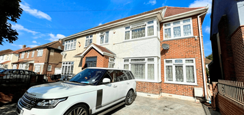 5 bed semi-detached house for sale