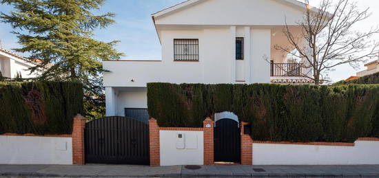 Casa o chalet de alquiler en Calle Rivera, Ogíjares