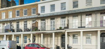 Flat to rent in Flat, Wellington Crescent, Ramsgate CT11