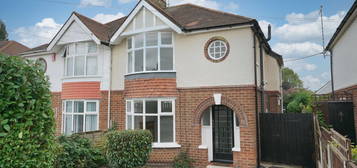 3 bed semi-detached house for sale