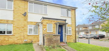 Maisonette for sale in Sargeant Close, Uxbridge UB8