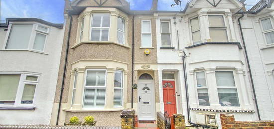 Flat for sale in Grant Road, Wealdstone, Harrow HA3