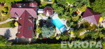 Prodej rodinného domu 295 m², pozemek 2 157 m²