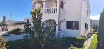 Casa en calle Del Teide en Albinyana