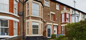 5 bedroom terraced house for sale