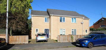 2 bedroom semi-detached house to rent