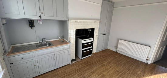 3 bedroom flat to rent