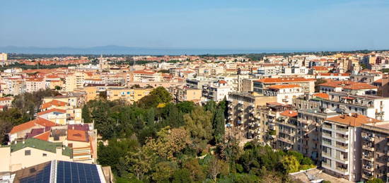 Viale Umberto. Ultimo piano vista mare