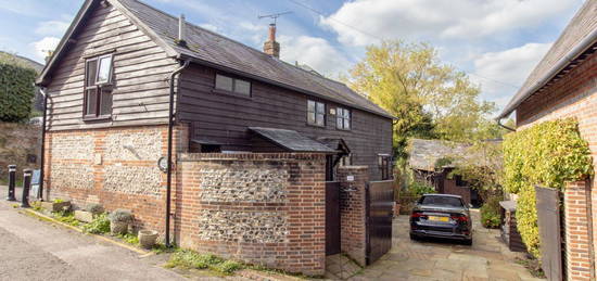 Barn conversion to rent in Mill Hill, Alresford, Hampshire SO24