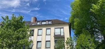 Ideale Single- / Pärchenwohnung auf 2 Ebenen mit Balkon in zentraler gesuchter Lage der Mönchengladbacher Oberstadt !