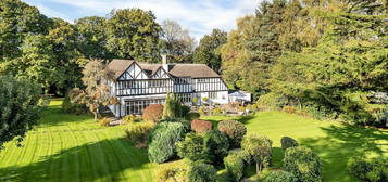 5 bed detached house for sale