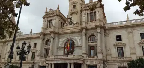 &#xC1;tico en calle de la Sangre