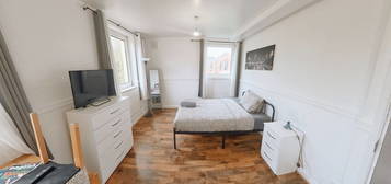 1 bed maisonette for sale