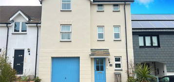 4 bed terraced house for sale