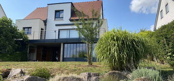 Maison 1 étage à vendre, 6 pièces, 4 chambres, 250 m²