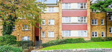 2 bedroom ground floor flat for sale