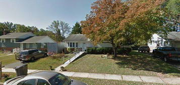 105 Center Ln, Reading, PA 19606