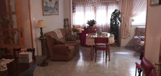 Piso en venta en Calle Isaac Peral, 1, Baza