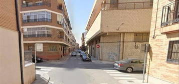 Piso en venta en Dr Manzanares, Puerta de Murcia - Colegios