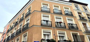 Piso de alquiler en Calle del Espíritu Santo, 11, Universidad - Malasaña