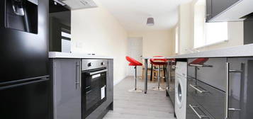 3 bedroom flat to rent